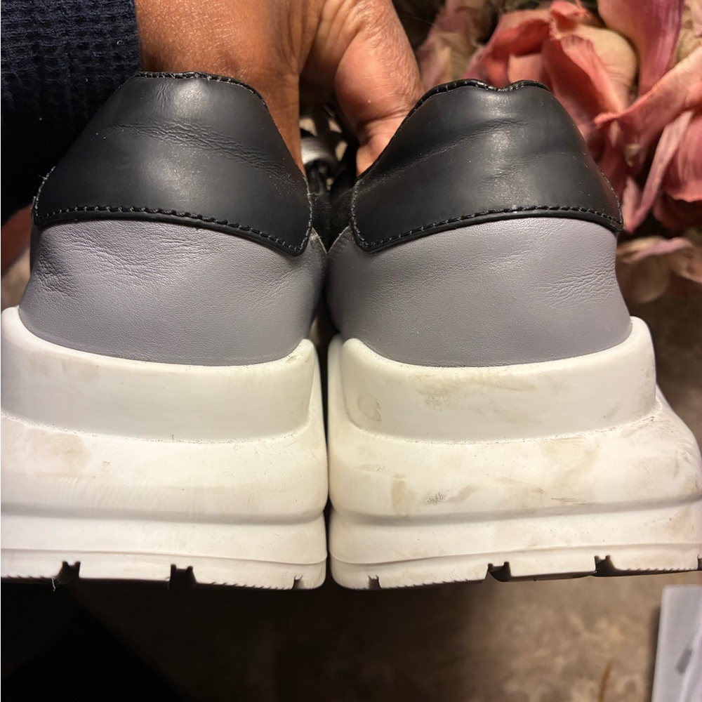 Burberry Black and White Women's Sneakers - Picture 4 of 6